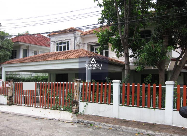 Chuan-Chuen-Chaeng-Watthana