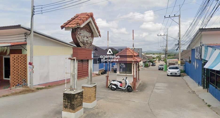 Raviporn-Golden-Hill