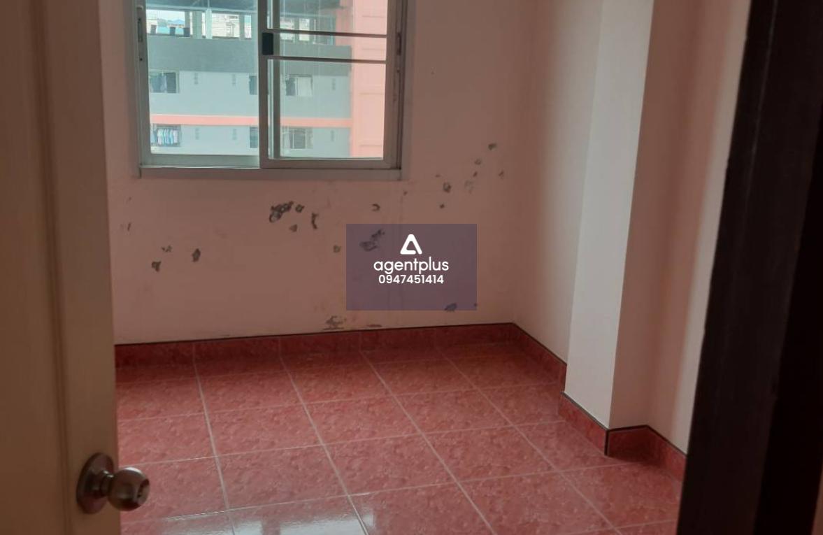 ขายด่วนคอนโดเปล่า บ้านสวนจิรสิทธิ์ 1 นอน 1 น้ำ ถนนพหลโยธิน ซอยเทพกุญชร 35 ในราคา 820,000 บาท รายล้อมไปด้วยสิ่งอำนวยความสะดวกมากมาย