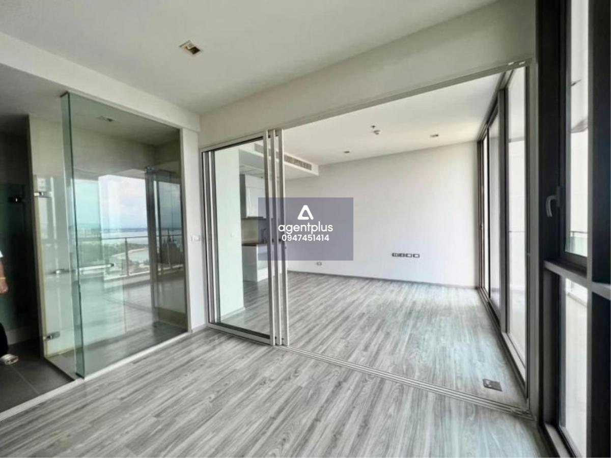 ขายบ้านปลายหาด คอนโดติดทะเล ขนาด 1 นอน 1 น้ำ ราคาพิเศษ