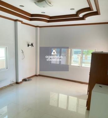 บ้านพร้อมอยู่ ทำเลดี หมู่บ้าน พบโชค  –  ใกล้ชุมชนและสิ่งอำนวยความสะดวก