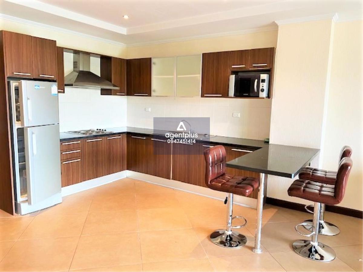 This condo is for sale at the price of 2,950,000฿ 1 bedroom & 2 bathrooms 81 square meters 5th floor Company ownership Fully furnished & ready to move in Condo features: Very spacious living room area Fully equipped kitchen with kitchen counter Large balc