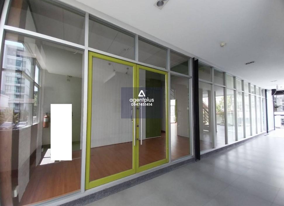 พื้นที่เช่า เหมาะสำหรับทำเป็น Studio โยคะ / ฟิตเนส ขนาดกลาง ฟรีค่าส่วนกลาง ตลอดสัญญเช่า ทำเลทองติดถนนนิมมานเหมินทร์ โครงการแคนทารี เทอเรส อาคาร 3 ชั้น