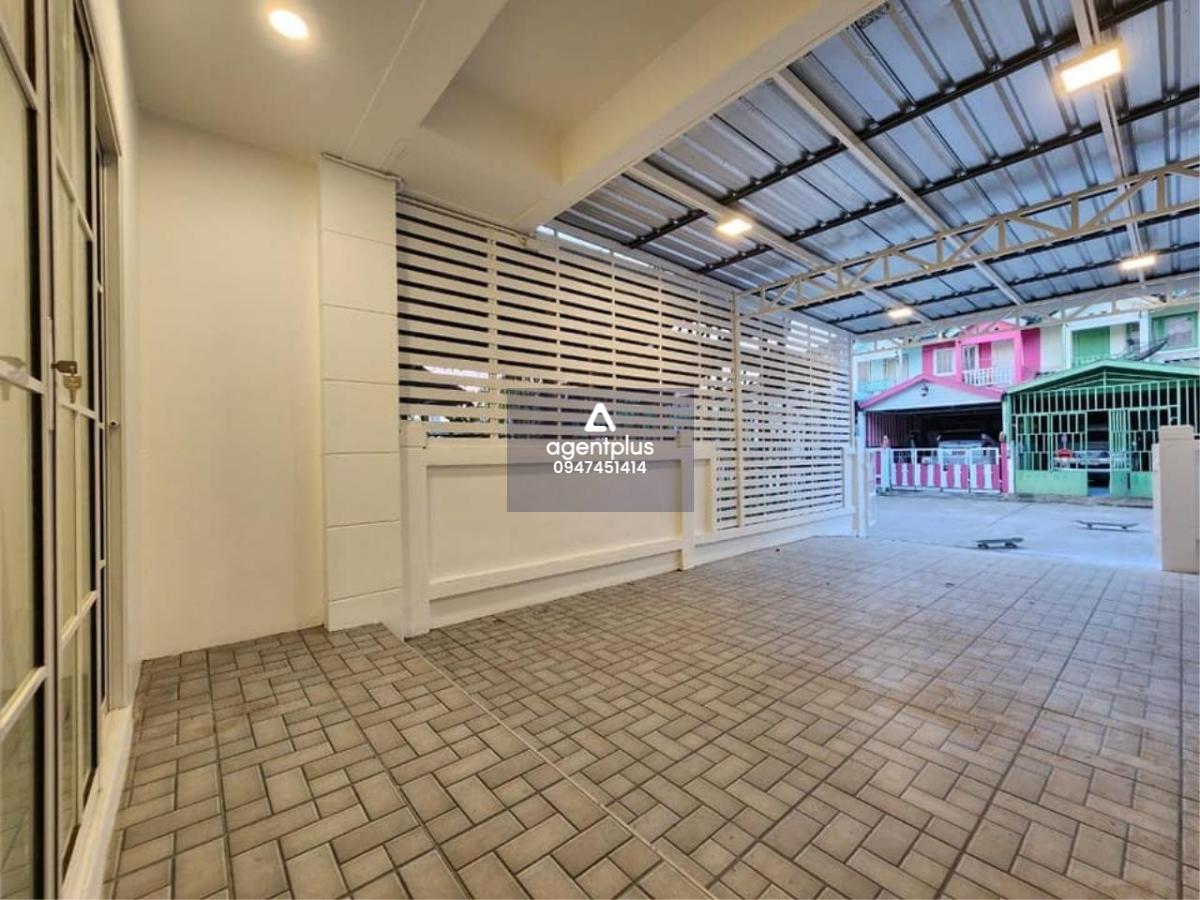 ทาวเฮาส์2ชั้นแหลมฉบัง