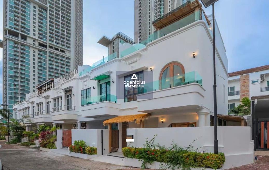 ให้เช่าบ้านริมหาด บ้านใหม่ ใกล้ทะเลเพียง 200 ม. วิวเกาะล้าน + Rooftop ส่วนตัว