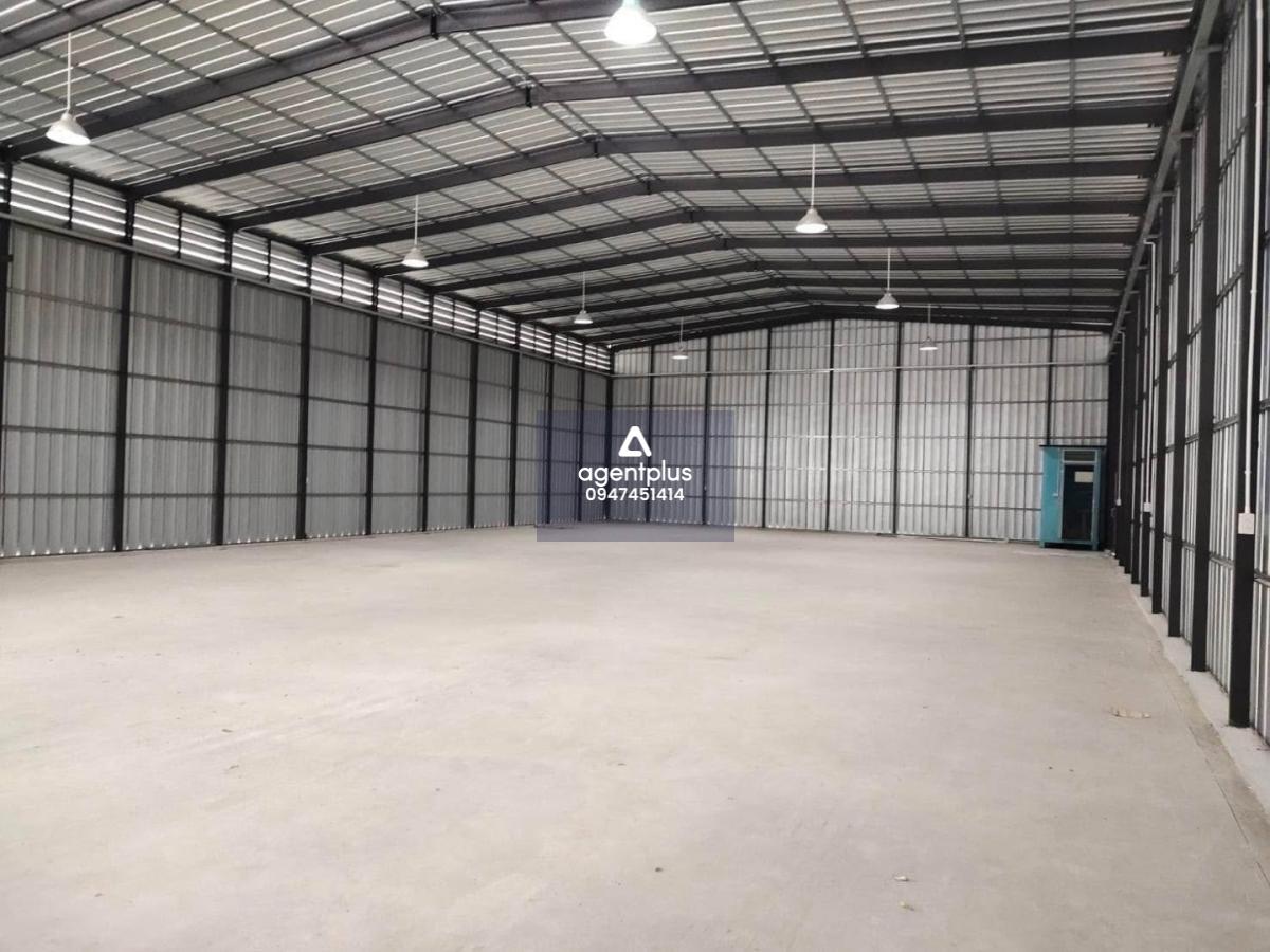เช่า โกดังสำเร็จรูป 390 ตรม. อ.บางละมุง จ. ชลบุรี  ใกล้ถนนสุขุมวิท 