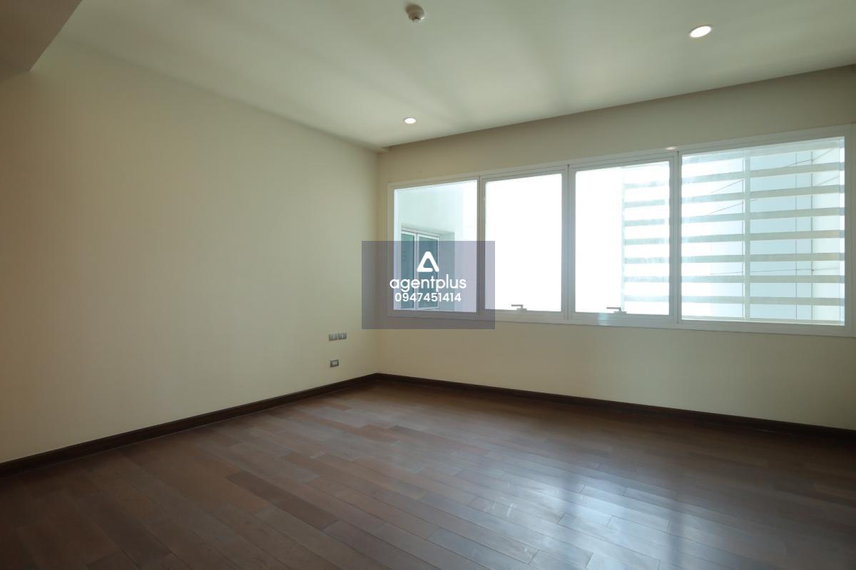 คอนโดวิวทะเล ชั้นสูง 2 ห้องนอน ขนาดพิเศษ 141.74 ตร.ม.