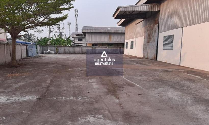 *ขายที่ดินพร้อมสิ่งปลูกสร้าง อาคารโรงงานชั้นเดียว  ห่างจากถนนหนองบอนแดง-หนองพยอม ประมาณ 40 เมตร