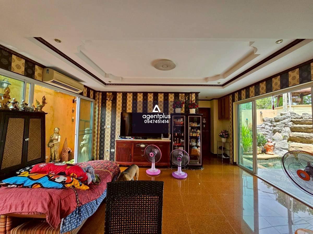 บ้านเดี่ยว 2 ชั้นครึ่ง พร้อมดาดฟ้า วิวเมืองพัทยา — ทำเลทองใกล้เขาพระตำหนัก & หาดจอมเทียน