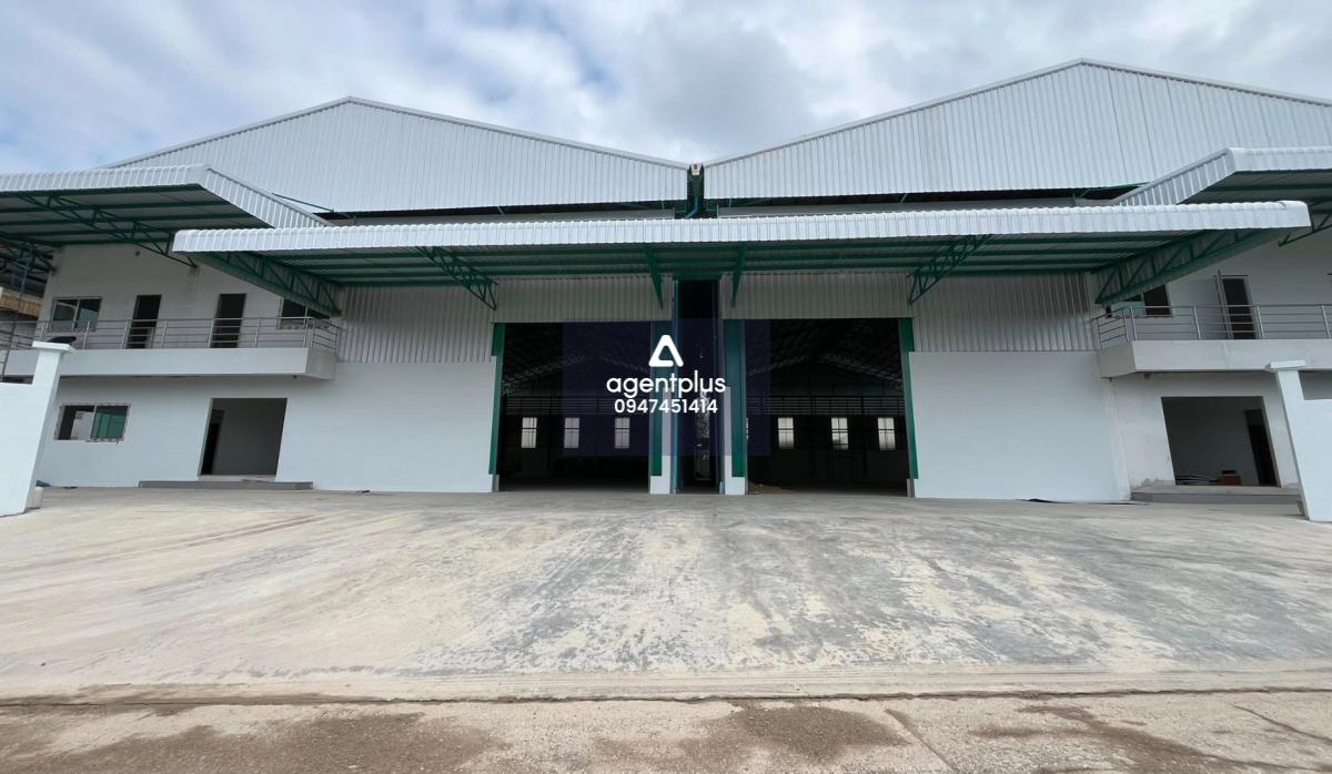 ให้เช่าโกดัง โรงงานสร้างใหม่ มี 2 หลัง ใกล้ถนนพระรามสอง ขาออก กม. 42 กรุงเทพฯ