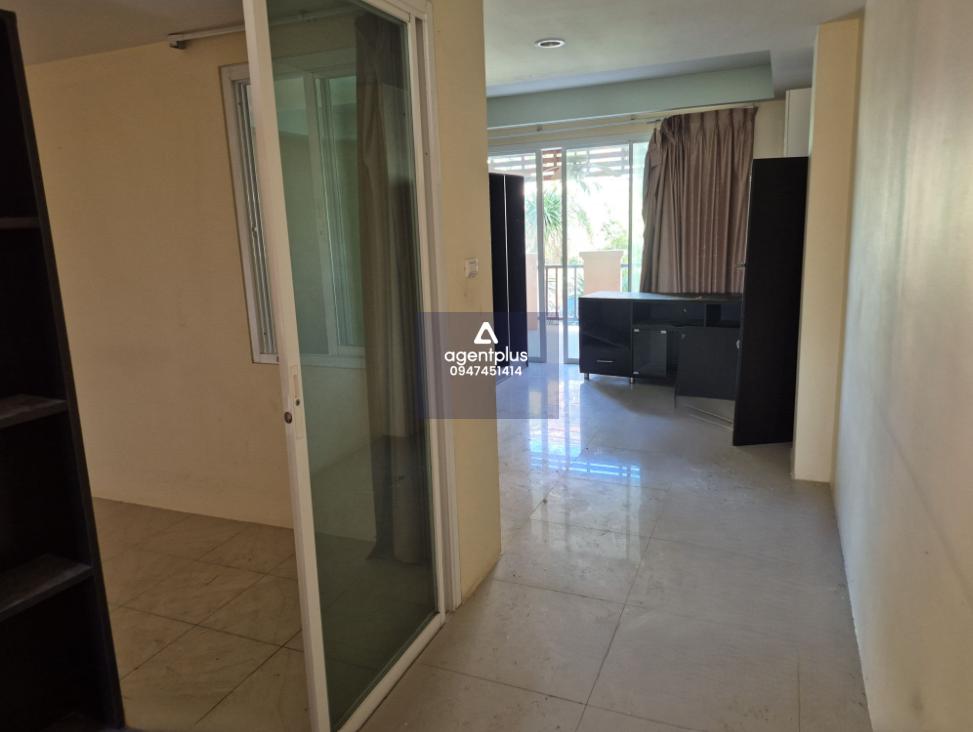 คอนโดมิเนียม โครงการเดอะปาล์มเรสซิเด้นท์ ห่างถนนใสยวนเพียง 70 เมตร ทำเลดี ตั้งอยู่ใกล้สถานที่ท่องเที่ยว พร้อมสิ่งอำนวยความสะดวกพื้นฐานครบครัน