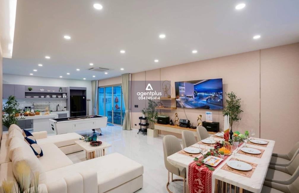 พูลวิลล่าหรูส่วนตัว สร้างใหม่‼️ใกล้หาดจอมเทียน เพียง2นาทีอยู่ด้านหลัง อาป๋าซีฟู๊ดทะเลเผา (บุฟเฟ่ต์ร้านดังของพัทยา) ถ.จอมเทียนสายสอง ห่างทะเลเพียง500เมตร