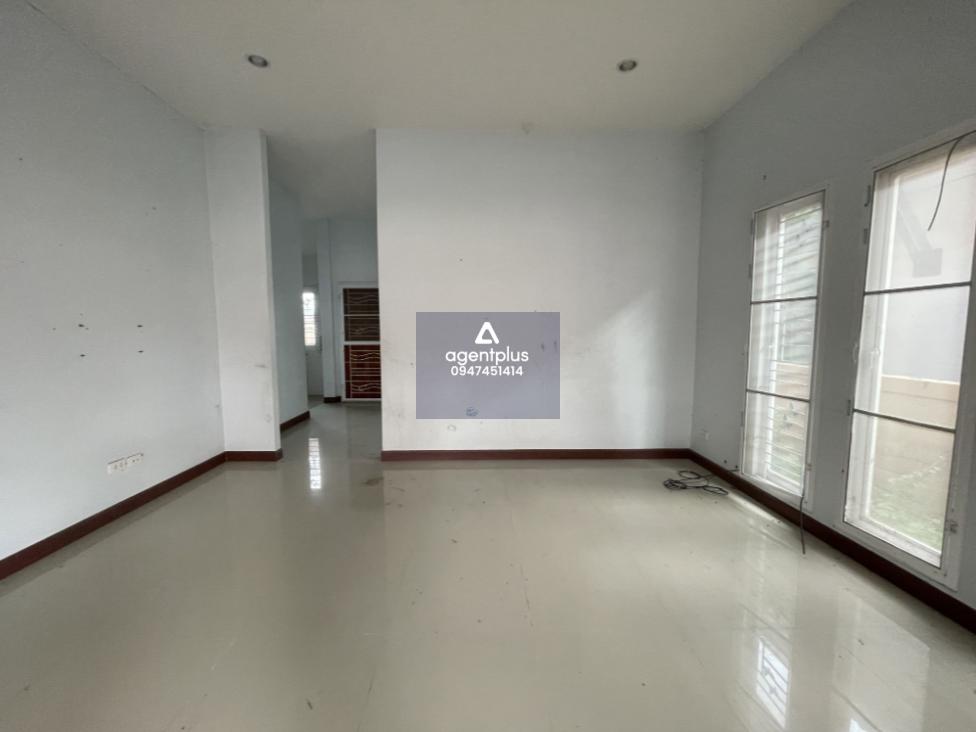 บ้านเดี่ยวชั้นเดียว การคมนาคมสะดวก สาธารณูปโภคครบครัน ใกล้แหล่งชุมชน ถนนสายปลวกแดง-หนองใหญ่  โครงการซี.เค.ซี วิลเลจ