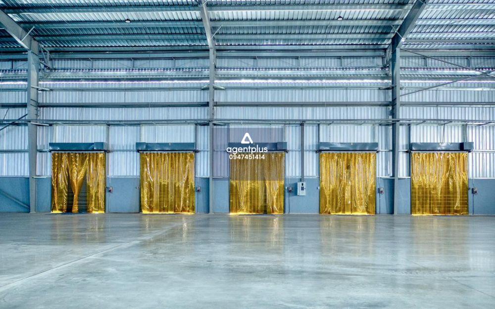 ให้เช่าโกดัง/โรงงานพื้นที่สีม่วง 5,000 ตรม. พร้อมออฟฟิศ ใกล้ท่าเรือแหลมฉบัง ศรีราชา ชลบุรี