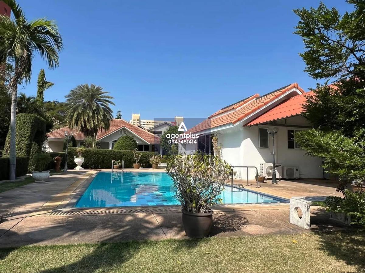 ให้เช่าบ้าน เหมาเช่ายกแปลง บ้าน 6 หลัง มีสระส่วนกลาง ทำธุรกิจได้ ทำเลเทพประสิทธิ์ พัทยา