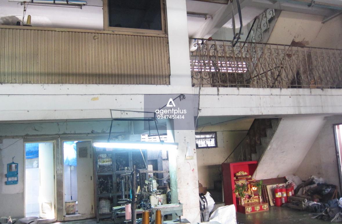 ขายด่วนอาคารพาณิชย์ 3.5 ชั้น (2คูหา) ซอยเอกชัย 24