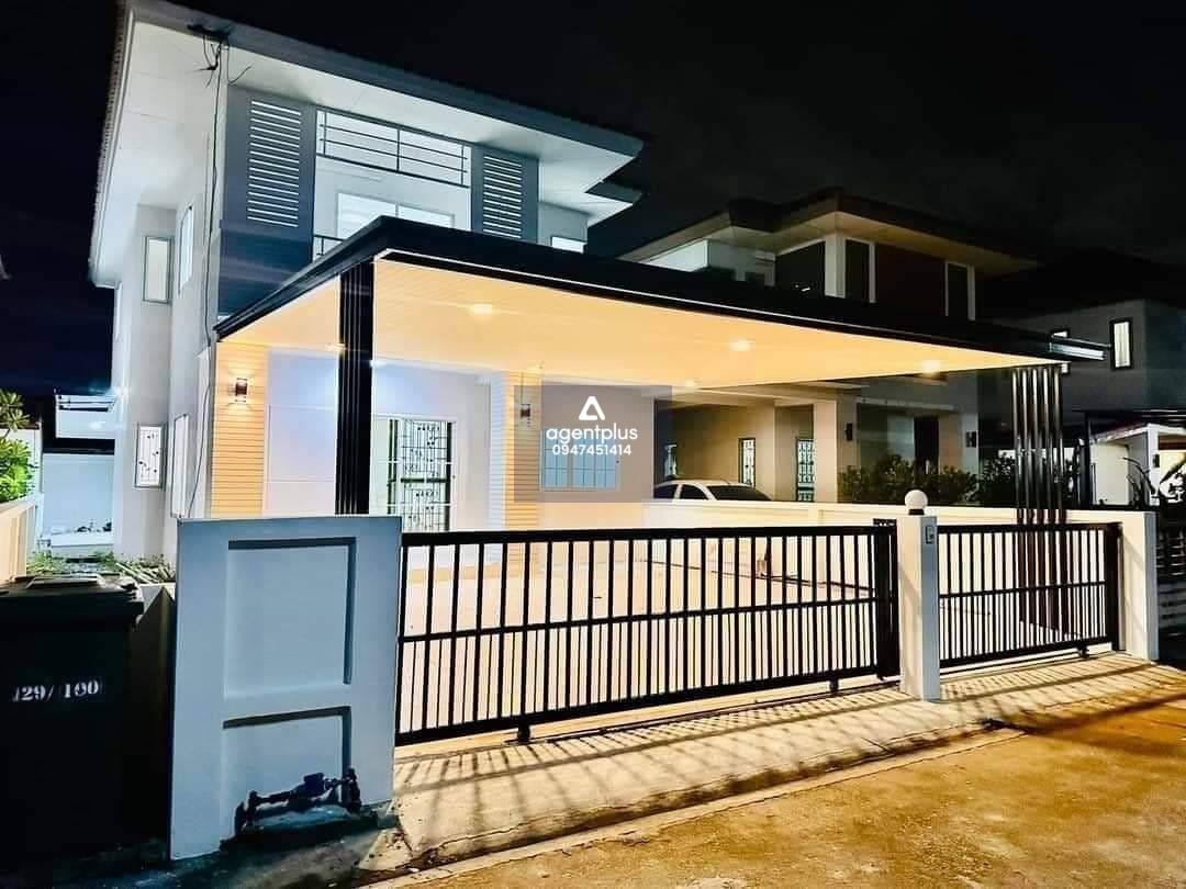 ขายบ้านเดี่ยว 2 ชั้น (หมู่บ้านโฮมทาวน์ศรีราชา)คุ้มกว่านี้ไม่มีแล้ว  