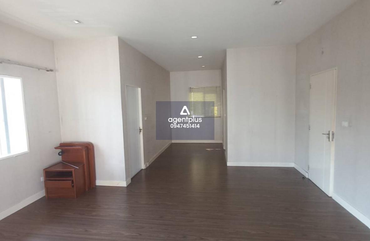 ขายบ้านเปล่า 2 ชั้น เหมาะเอามารีโนเวทใหม่ 3 นอน 3 น้ำ หมู่บ้านบุราสิริ ท่าข้าม-พระราม 2