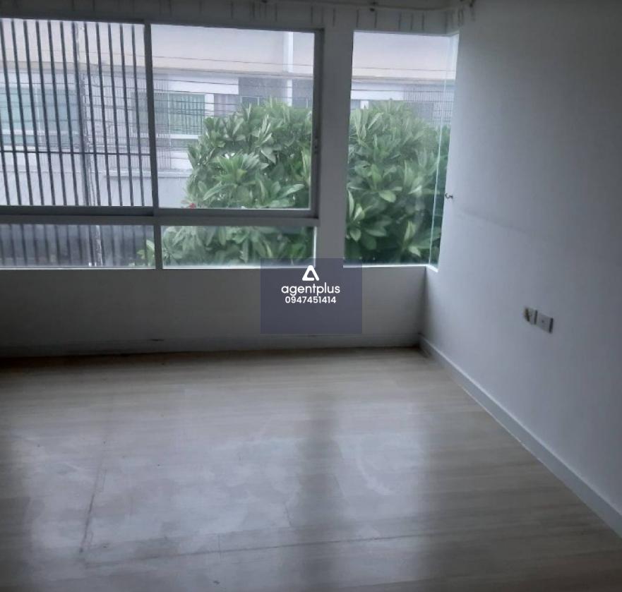 ขายทาวน์เฮ้าส์ อินดี้ประชาอุทิศ 1 (Indy Prachauthit 1) ทาวน์เฮ้าส์ 2 ชั้น ขนาดกะทัดรัด ฟังก์ชันครบ เหมาะสำหรับผู้เริ่มต้นซื้อบ้าน ทำเลสะดวก ใกล้ทางด่วนและสิ่งอำนวยความสะดวก