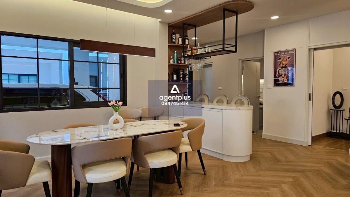 ขาย/เช่า บ้านหรู พร้อมอยู่ หมู่บ้าน Centro บางนา กม.7 กรุงเทพฯ ตกแต่งบิ้วอินครบ