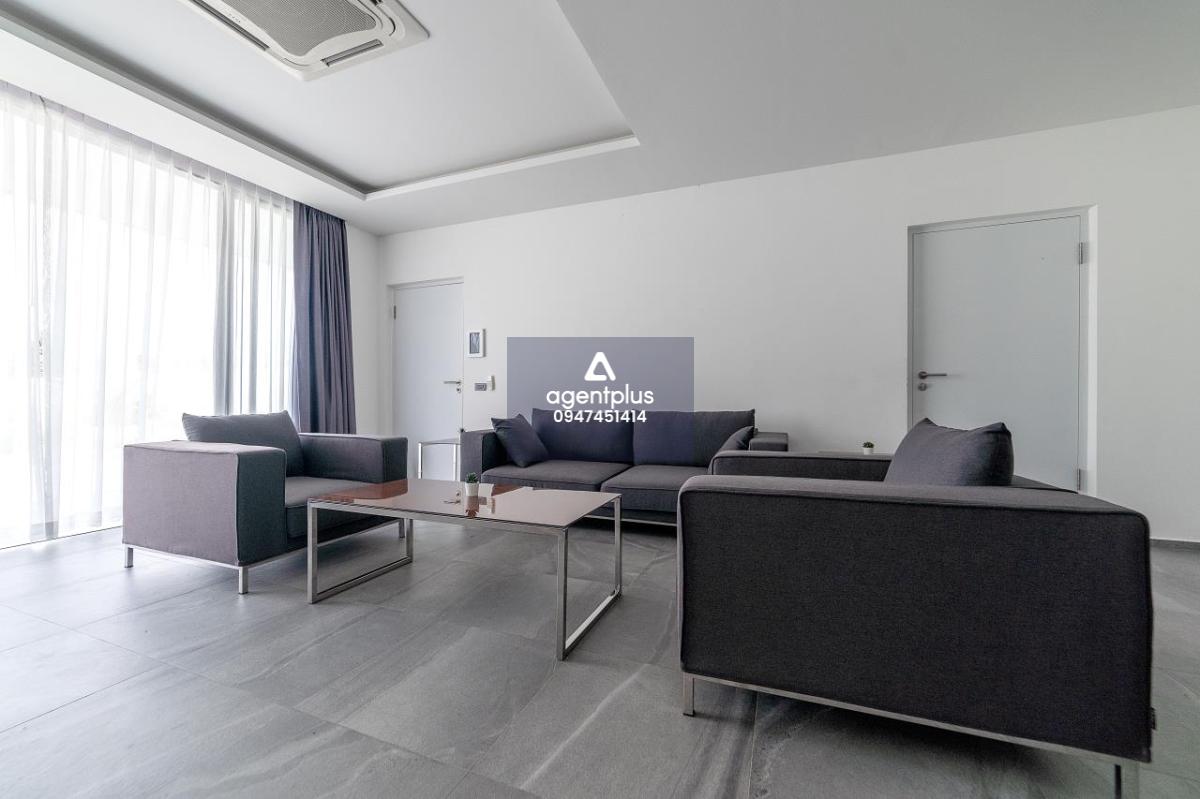 วิลล่าสุดหรู สุดทันสมัย เงียบสงบสำหรับการพักผ่อน  บนที่ดินขนาด ขนาด 2 ไร่ พิกัด ห้วยใหญ่ พัทยา