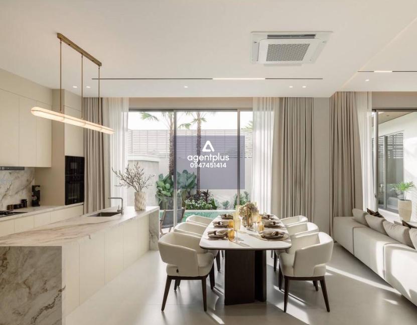 ขายบ้านเดี่ยวหรู 2 ชั้น พร้อมสระว่ายน้ำส่วนตัว ดีไซน์ทันสมัย พื้นที่กว้างขวาง ใช้วัสดุคุณภาพสูง เริ่มต้นที่ 29.9 ล้านบาท CHARIN PATTAYA – ที่สุดแห่งการใช้ชีวิตเหนือระดับ บนทำเลศักยภาพ