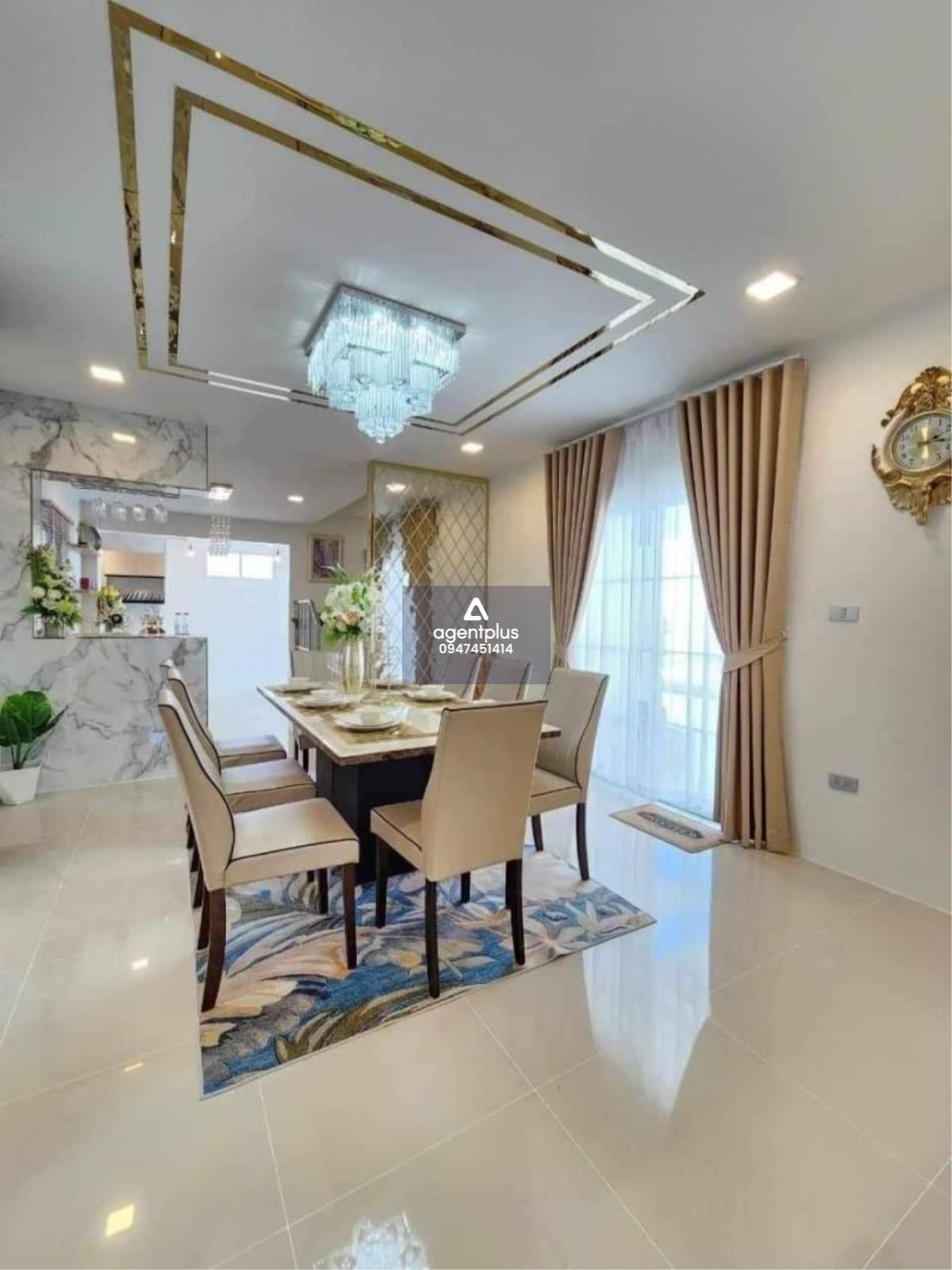 ขายบ้านพูลวิลล่าสวยพร้อมเข้าอยู่ ทำเลดี อยู่ใจกลางเมือง เข้าออกสะดวก เมืองพัทยา