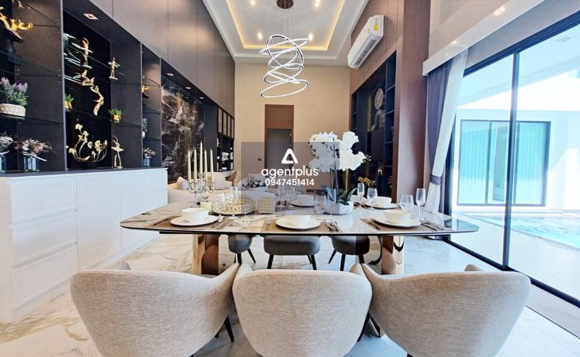 ขายวิลล่าหรูสไตล์โมเดิร์นพร้อมสระว่ายน้ำส่วนตัว 3 ห้องนอน แห่งใหม่ในห้วยใหญ่ ตั้งอยู่ในย่านห้วยใหญ่ เดินทางสะดวก