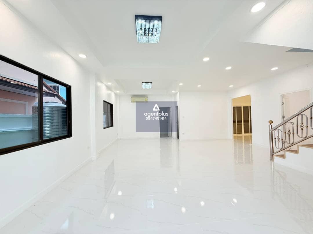 บ้านเดี่ยวสองชั้น ทำเลดี ราคาพิเศษ บ้านในโครงการ เขาตาโล-พัทยา หมู่บ้านเอกมงคล พัทยา