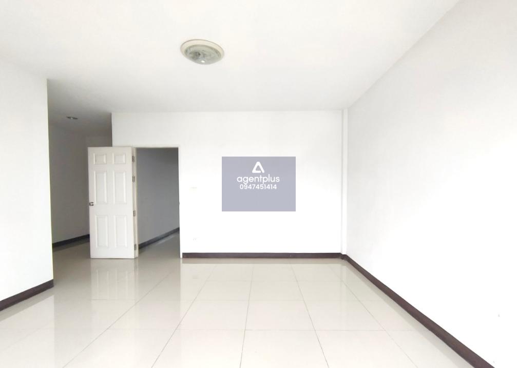 ขายด่วนอาคารพาณิชย์ 4 ชั้น สะพานสูง ทำเลดี บนถนนราษฎร์พัฒนา เขตสะพานสูง