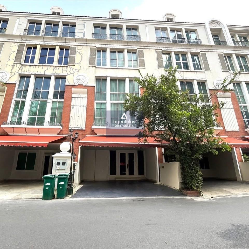 *ขาย/ให้เช่า – บ้านกลางกรุง ทองหล่อ บ้านทาวน์เฮาส์รีโนเวทใหม่ ทำเลใจกลางทองหล่อ กรุงเทพฯ