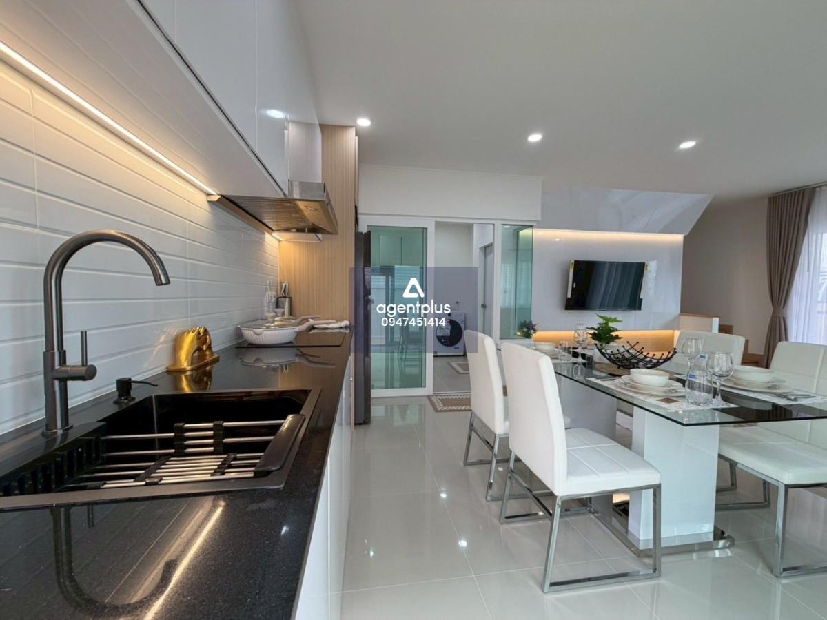 ขายบ้านเดี่ยว 2 ชั้นแต่งใหม่พร้อมอยู่ ศุภาลัย พรีโม่ พัทยา   