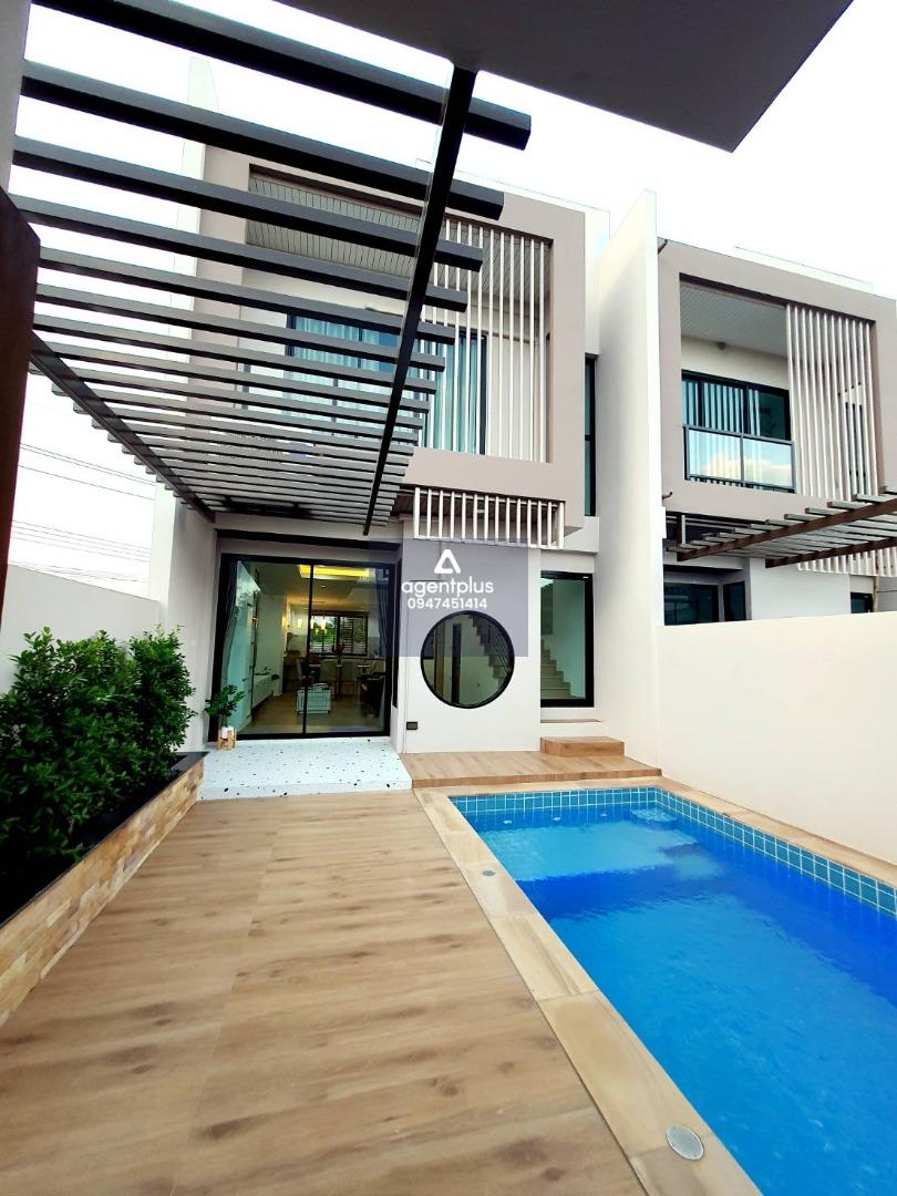 ขาย ทาวน์โฮม สไตล์โมเดิร์น สร้างใหม่ พร้อมสระว่ายน้ำส่วนตัว  3 ห้องนอน 3 ห้องน้ำ ใกล้หาดบางเสร่เพียง 10 นาที พร้อมให้นักลงทุนจับจองแล้ว