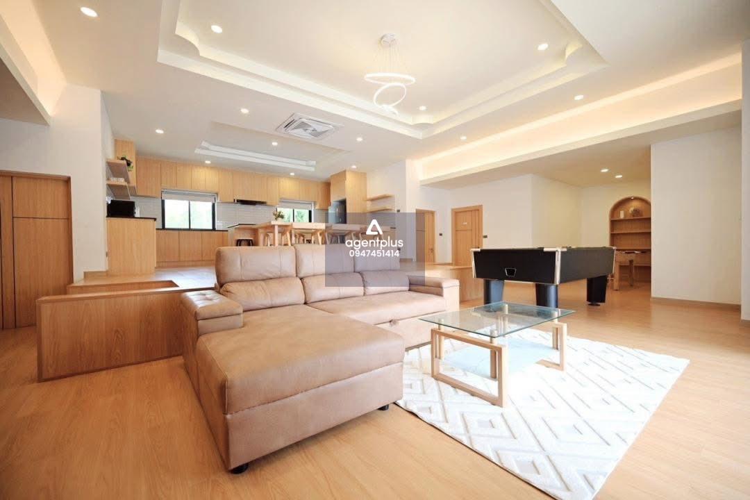 *ขายด่วนบ้านพูลวิลล่า พร้อมสระว่ายน้ำส่วนตัว ตรงข้ามสนามกอล์ฟฟินิกซ์ พัทยา