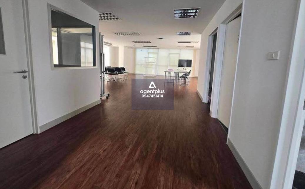 *ให้เช่า อาคารสำนักงาน 8 ชั้น พร้อมลิฟท์ ศรีนครินทร์ ตรงข้ามซีคอนสแควร์