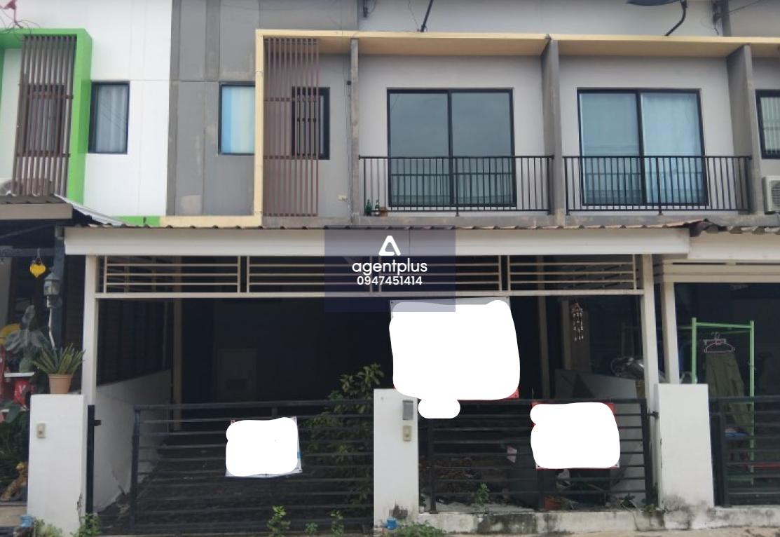 ขายด่นวทาวน์เฮ้าส์ 2 ชั้น  โครงการเดอะคอนเนค สุวรรณภูมิ 2 ถนนกิ่งแก้ว 3 ห้องนอน 2 ห้องน้ำ ราคา 2.3 ล้านบาท เหมาะนำมารีโนเวทใหม่ ใกล้สนามบินสุวรรณภูมิ มอเตอร์เวย์ กรุงเทพ - ชลบุรี มหาวิทยาลัย โรงพยาบาล