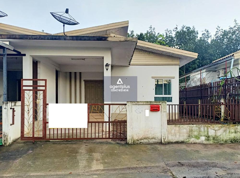 บ้านแฝดชั้นเดียว ถนนสายเอกนิคม (ทล.3139) การคมนาคมสะดวก สาธารณูปโภคครบครัน โครงการอีสเทิร์น พาร์ควิลล์ ปลวกแดง