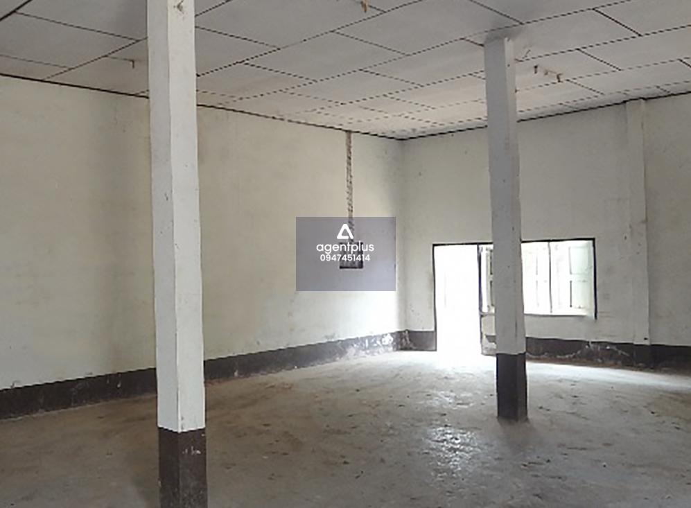 ขายบ้านเดี่ยวชั้นเดียว อยู่ในย่านชุมชนที่อยู่อาศัย สลับพื้นที่เพื่อการเกษตรกรรม ติดกับถนนสายบ้านทุ่ง-บ้านสันป่าก้าว