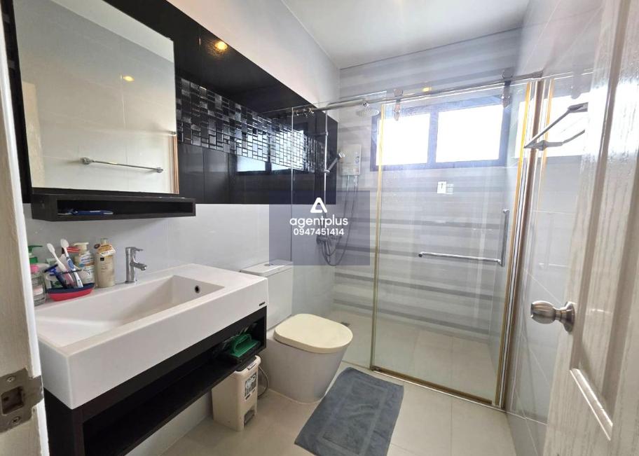 ขายพูลวิลล่าหรู 2 ชั้น \ อีสตินี่ บางเสร่ (Eastiny)\  ติดถนนสุขุมวิท ใกล้หาดทรายแก้ว เพียง 3 นาที! ฟรีเฟอร์นิเจอร์ครบ พร้อมปล่อยเช่ารายวันได้