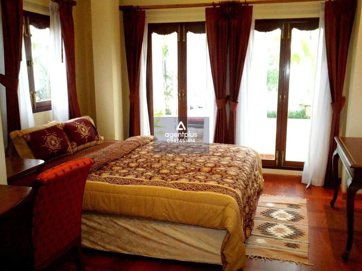 Baan Pool Villa Beautiful Thai Bali style, Na Jomtien, Pattaya,special price Land size 117 sq.wa (468 sq.m) 2 bedrooms 3 bathrooms kitchen living room fully furnished ready to move in 2 parking spaces 24 hour security 7 minutes walk to the beach Plenty of