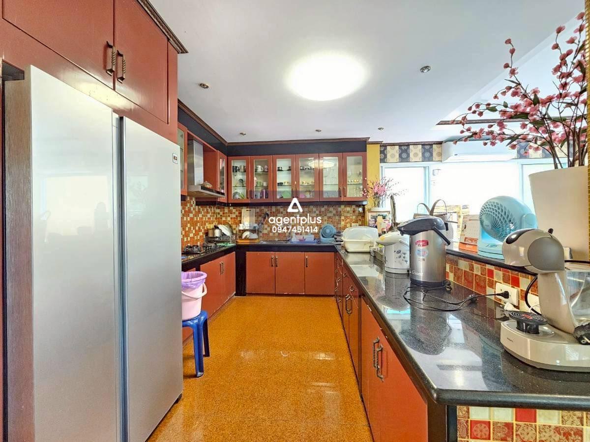 บ้านเดี่ยว 2 ชั้นครึ่ง พร้อมดาดฟ้า วิวเมืองพัทยา — ทำเลทองใกล้เขาพระตำหนัก & หาดจอมเทียน