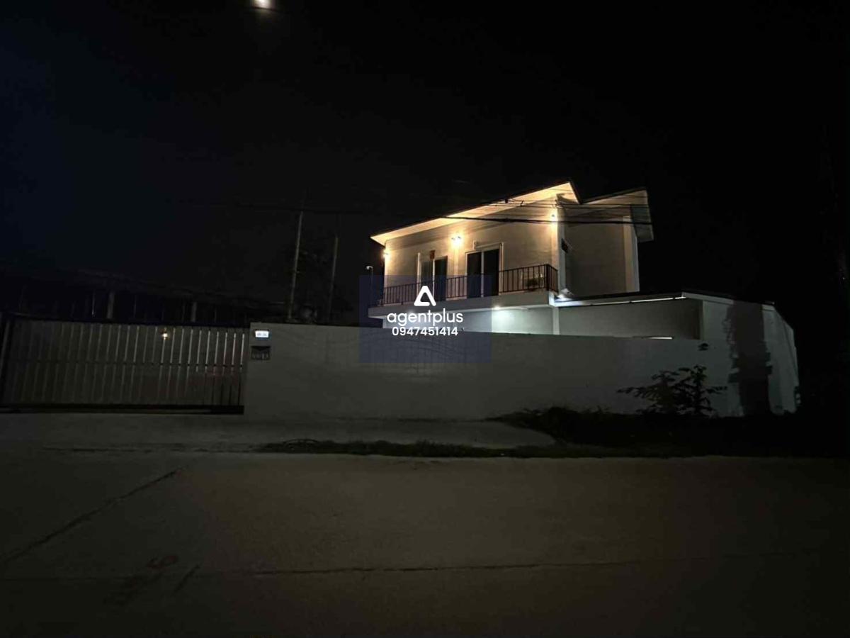 บ้านเดี่ยวพร้อมอยู่ ทำเลดีหลังปั๊ม ปตท. ห้วยใหญ่