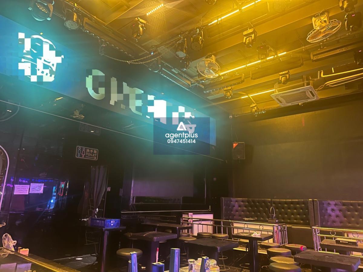 ให้เช่าบาร์ในถนน walking street พัทยา พร้อมเปิดกิจการ