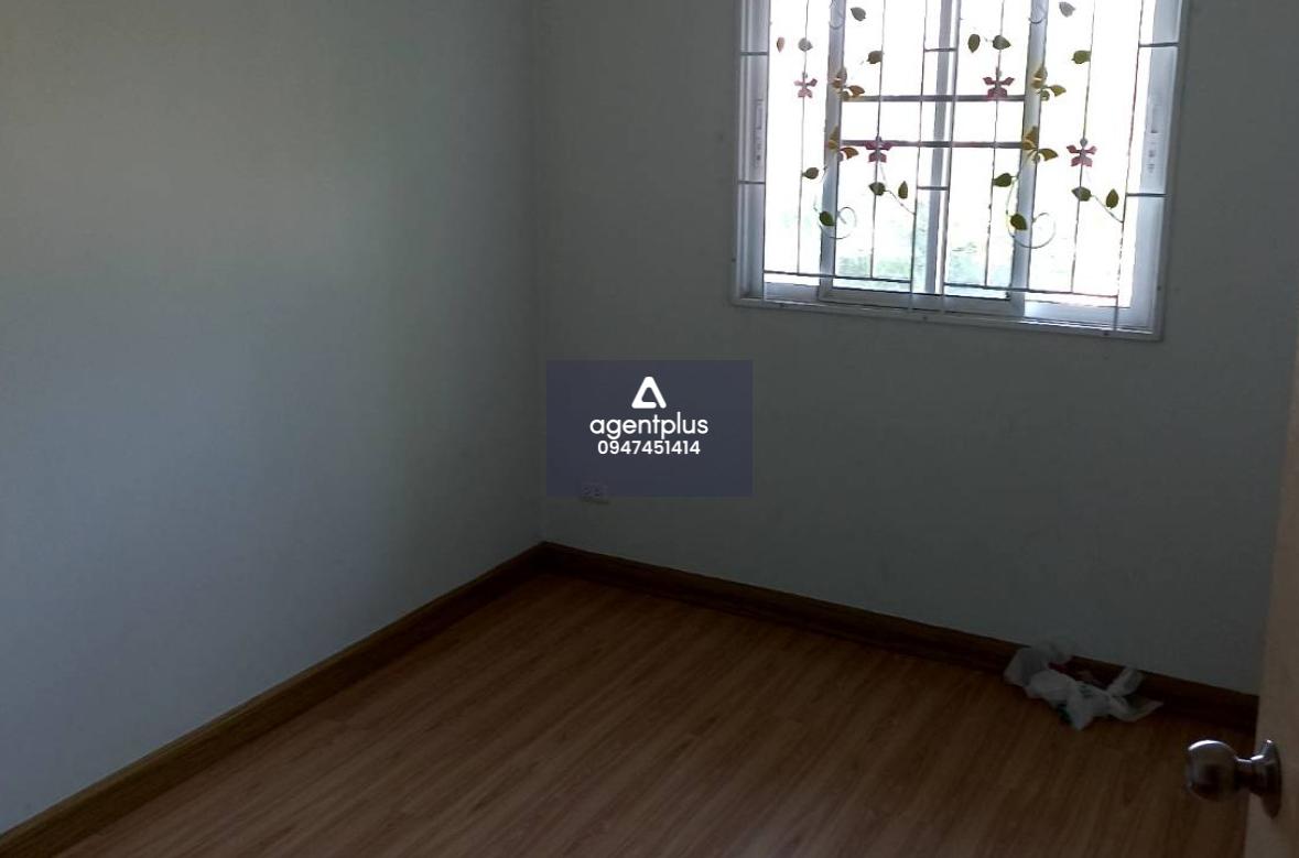 ทาวน์เฮ้าส์เปล่า 2 ชั้น หมู่บ้าน โครงการเอพลัสกรีนโฮม ใกล้สวนน้ำบ่อวิน ตลาด วัด ถนนสะพานสี่ – นิคมอีสเทิร์น