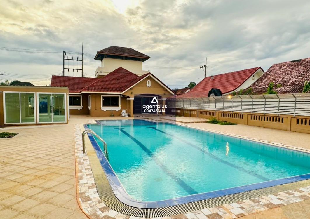 *ขาย พูลวิลล่าพัทยา พร้อมสระว่ายน้ำขนาดใหญ่ทำเลสงบ เป็นส่วนตัว 