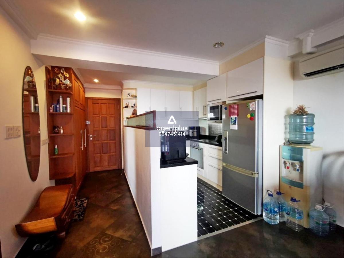 ขายคอนโดวิวทะเลราคาพิเศษ Jomtien Beach Condo พัทยา