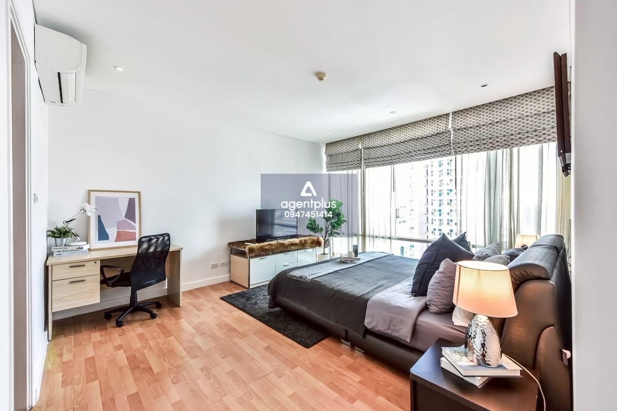 ขายคอนโดหรู 2ห้องนอน Fullerton Sukhumvit Pet Friendly ใกล้บีทีเอสเอกมัย