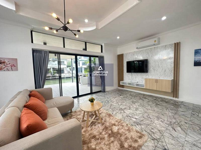 *ขายบ้านเดี่ยวริมน้ำ จอมเทียนยอร์ชคลับ 3 พัทยา