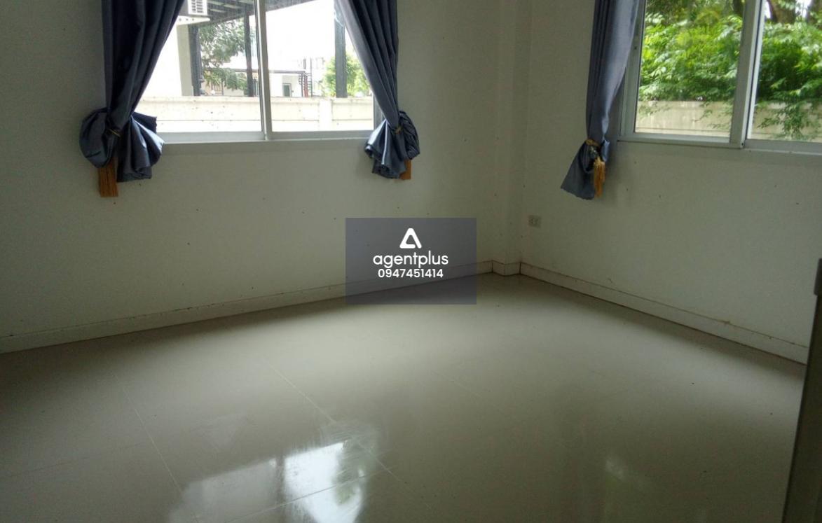 ขายบ้านเดียว 2 ชั้น  โครงการเดอะไนน์ แอด ธัญญะ ถนนรังสิต-นครนายก(305) รายล้อมไปด้วยสิ่งอำนวยความสะดวก