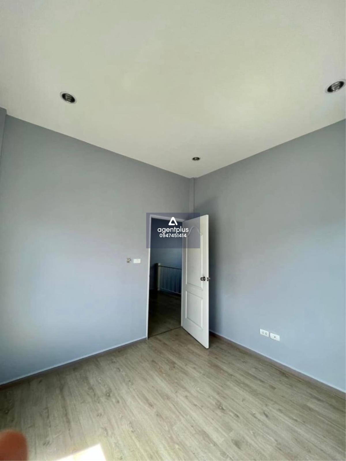 บ้านสวยราคาพิเศษ  โครงการ Winston Village หนองกรับ พัทยา